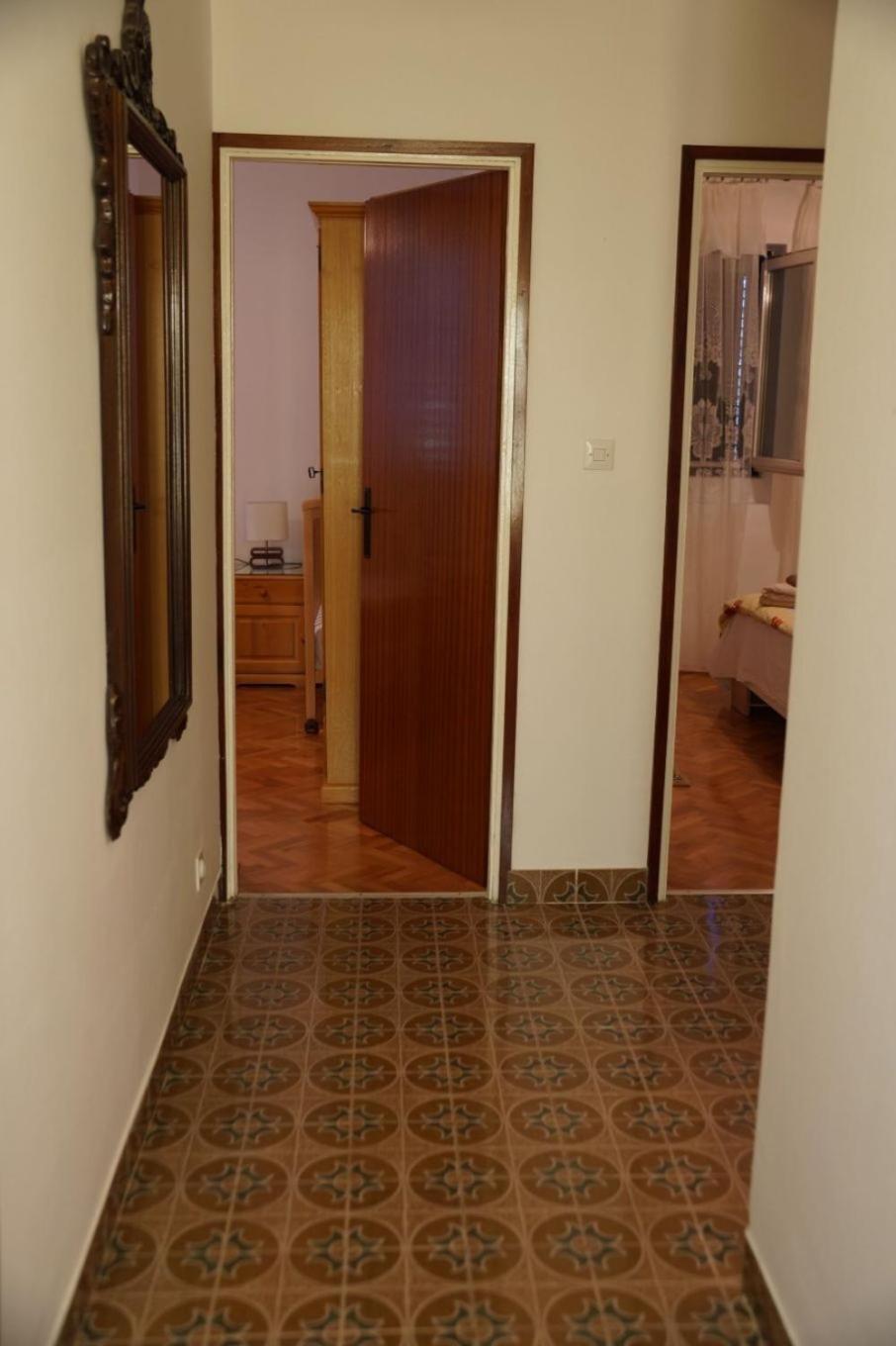 Apartments Srdan Vinišće Esterno foto