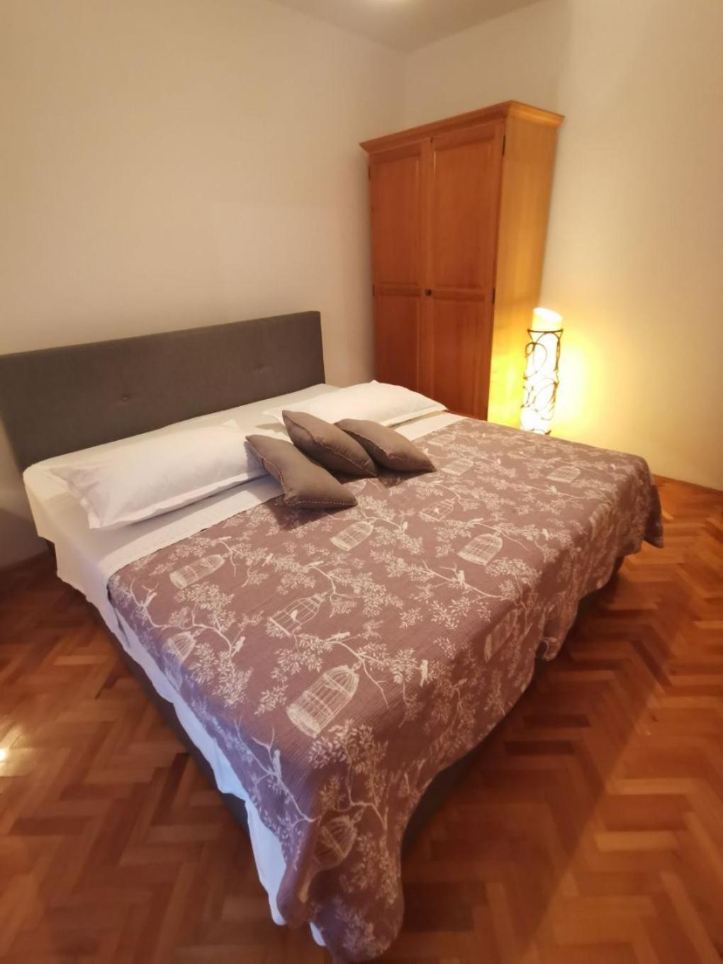 Apartments Srdan Vinišće Esterno foto