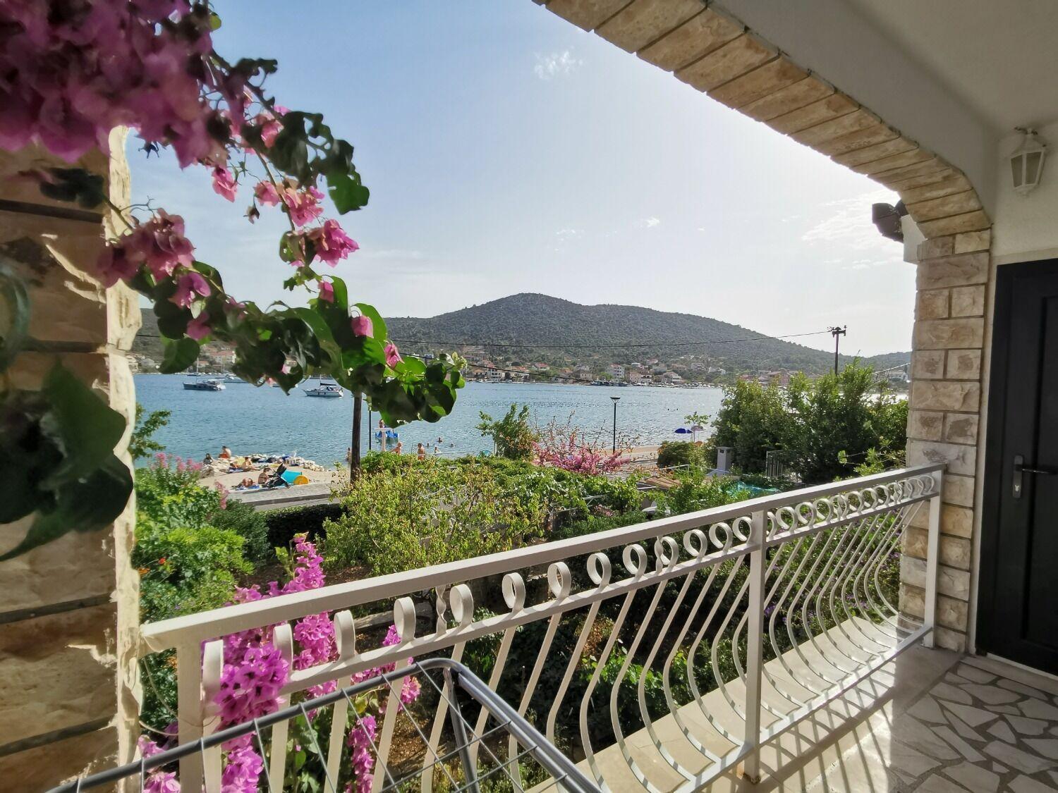 Apartments Srdan Vinišće Esterno foto