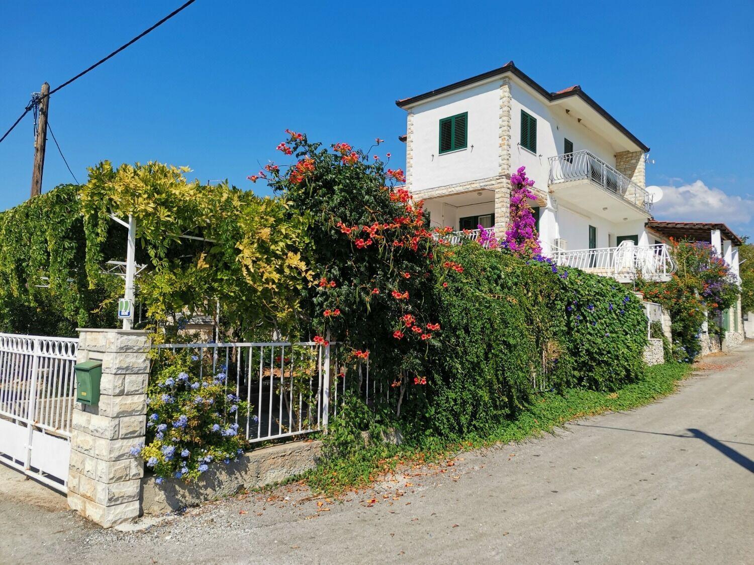 Apartments Srdan Vinišće Esterno foto